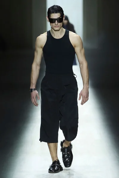 Look 35